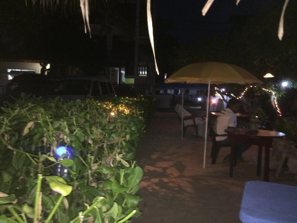 Sea Side Guest House Tangalle Kültér fotó